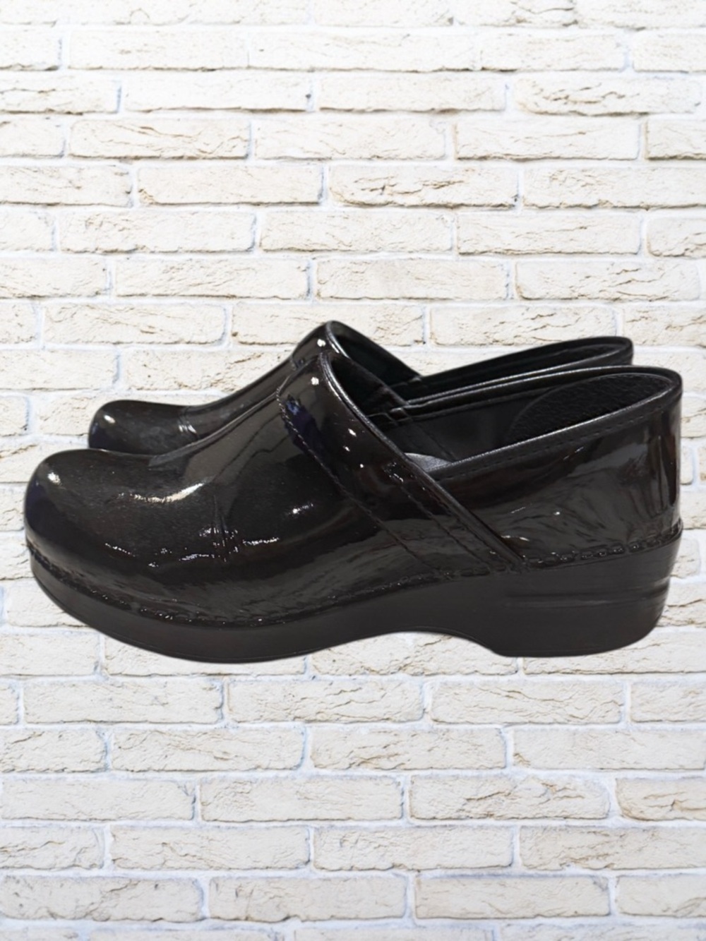 DANSKO Professional Black Patent Leather Shoe - Traditional Style - Size 39 - Picture 2 of 6